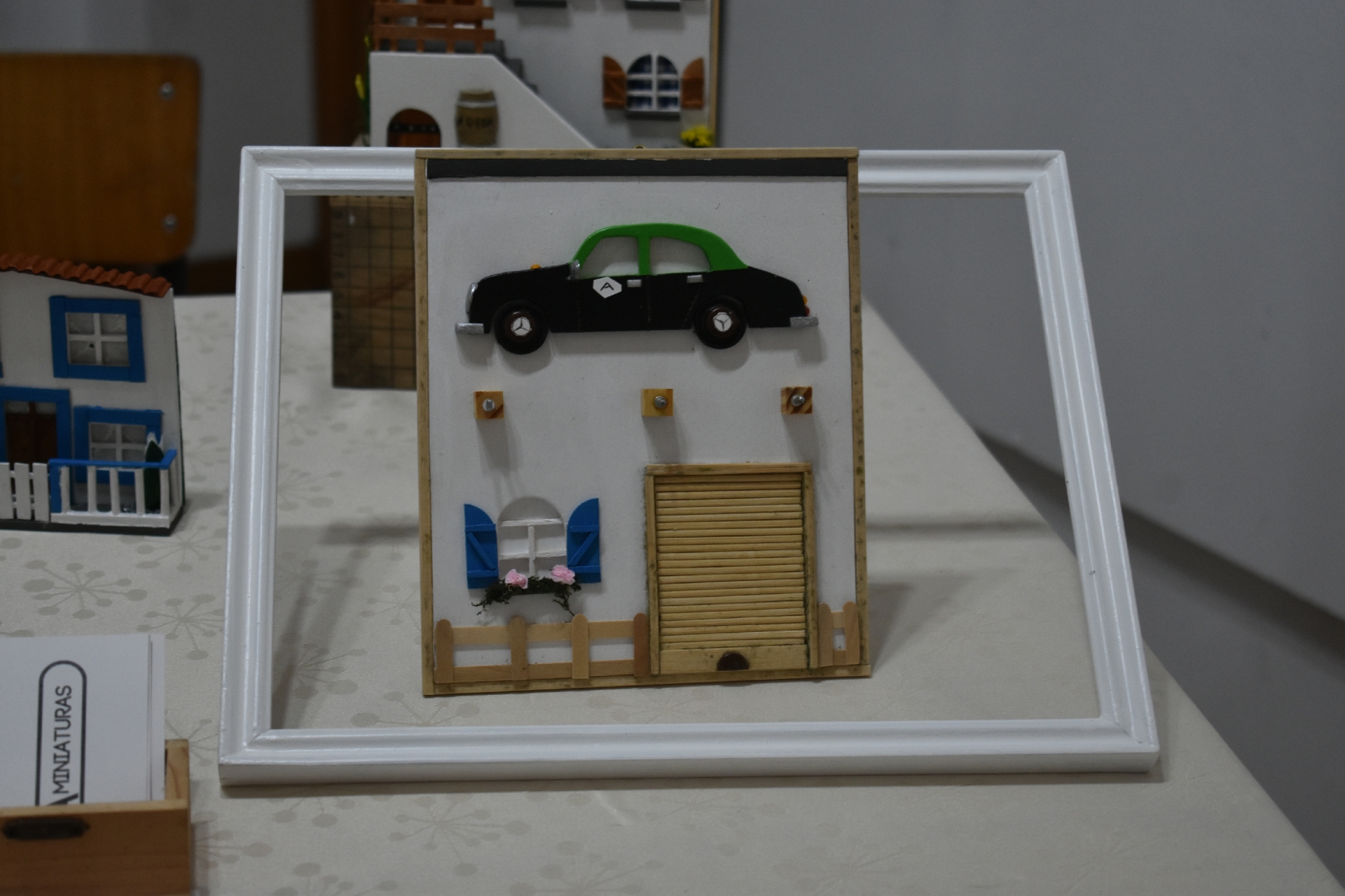 Exposição de carros miniatura em madeira_ 2022_2