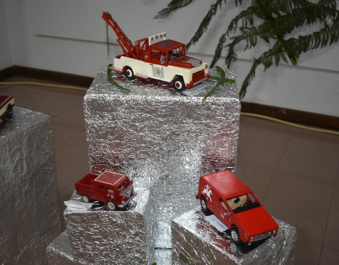 Exposição de carros miniatura em madeira_ 2022_11