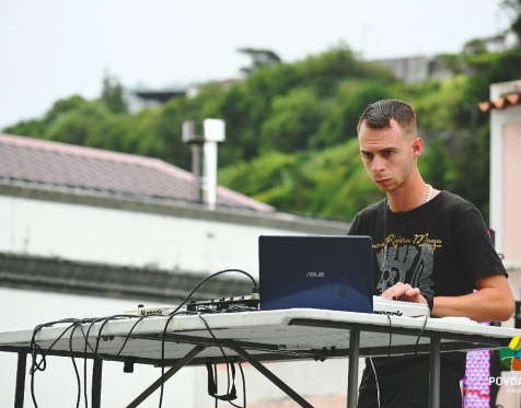 Festa dos Anos 80 no jardim Municipal da Povoação_2023_4